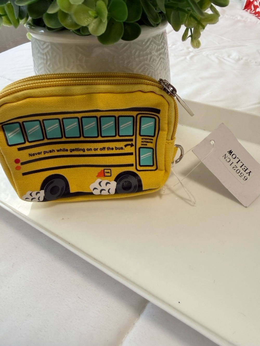 NWT- Yellow School Bus Kids Coin  zip Pouch . Novelty pouch. - Picture 3 of 8